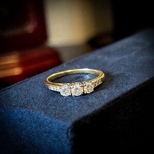 14k gold Trinity diamond ring